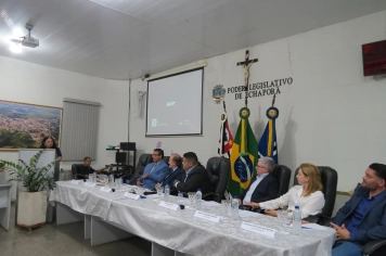 Foto - Entrega do título de cidadão echaporense ao deputado Dirceu Dalben