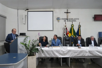 Foto - Entrega do título de cidadão echaporense ao deputado Dirceu Dalben