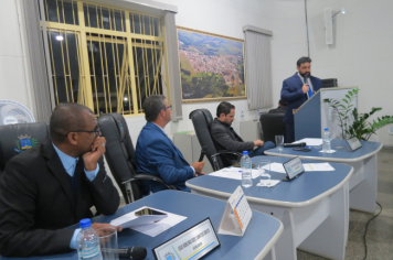 Foto - Sessão ordinária da Câmara Municipal de Echaporã do dia 1 de julho de 2025.