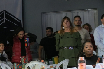 Foto - Entrega do título de cidadão echaporense para o ex-vereador Almir Robertto