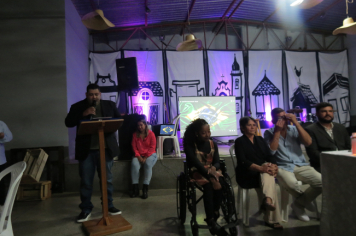 Foto - Entrega do título de cidadão echaporense para o ex-vereador Almir Robertto