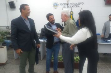 Foto - Entrega de título de cidadão echaporense