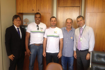 Vereadores buscam recursos para Echaporã