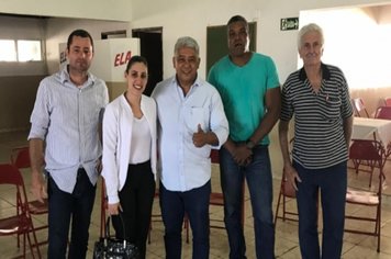 Vereadores recebem deputado eleito