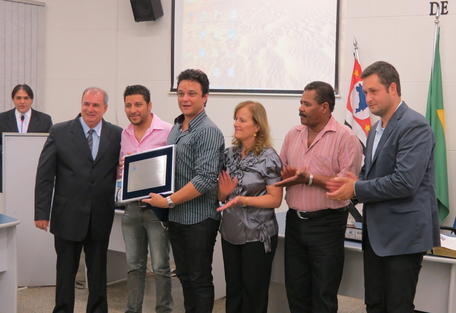 CÂMARA ENTREGA TÍTULO DE CIDADÃO ECHAPOR