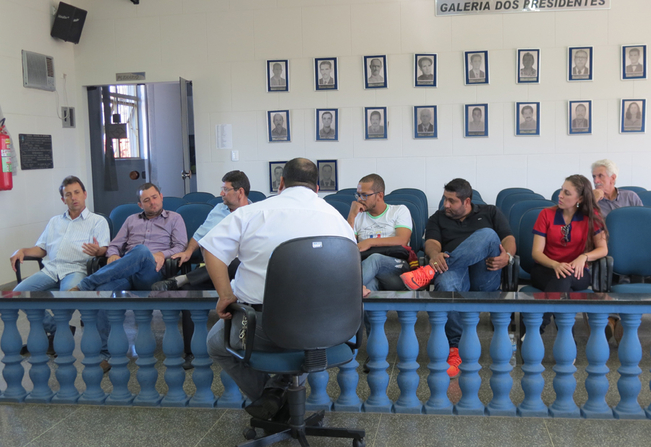 Câmara recebe secretário de Saúde